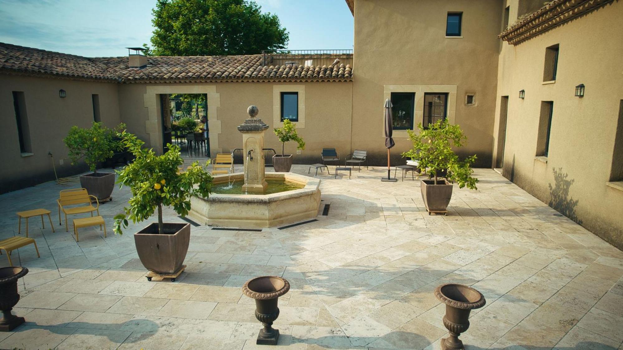 Bastide Saint Maurin Panzió Ansouis Kültér fotó